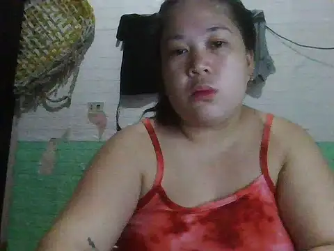 Snapshot of hotsexylyn chatting on 11.07.25 hotsexylyn online show from 11.07.25