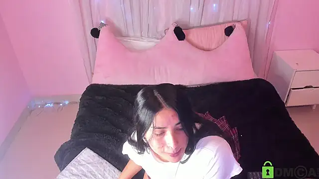 Snapshot of Kirara_22 chatting on 12.19.24 Kirara 22 online show from 12.19.24