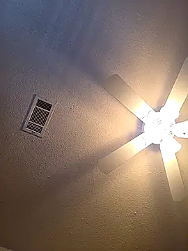 Snapshot of StallionMilf chatting on 11.21.25 StallionMilf online show from 11.21.25