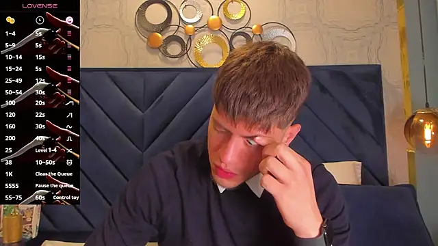 Snapshot of SebastianMaximoff chatting on 01.12.25 SebastianMaximoff online show from 01.12.25