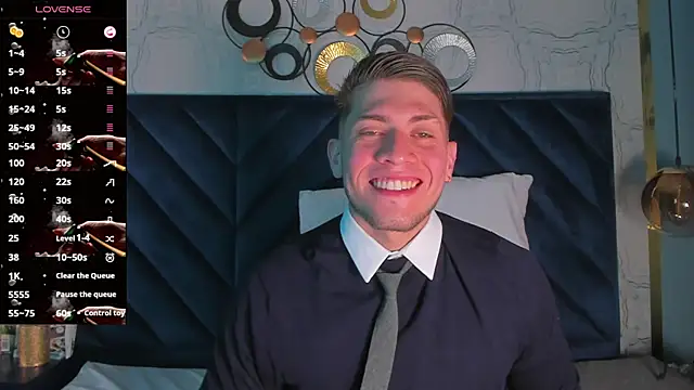 Snapshot of SebastianMaximoff chatting on 01.12.25 SebastianMaximoff online show from 01.12.25