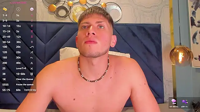 Snapshot of SebastianMaximoff chatting on 01.15.25 SebastianMaximoff online show from 01.15.25