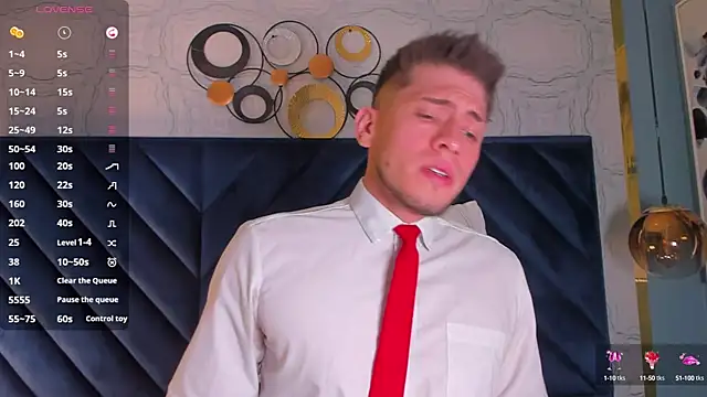 Snapshot of SebastianMaximoff chatting on 01.22.25 SebastianMaximoff online show from 01.22.25