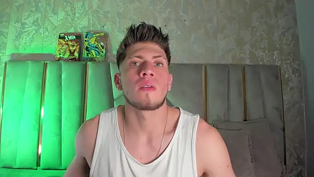 Snapshot of SebastianMaximoff chatting on 09.18.25 SebastianMaximoff online show from 09.18.25