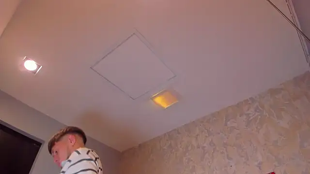 Snapshot of SebastianMaximoff chatting on 09.19.25 SebastianMaximoff online show from 09.19.25