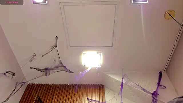 Snapshot of SebastianMaximoff chatting on 10.15.25 SebastianMaximoff online show from 10.15.25