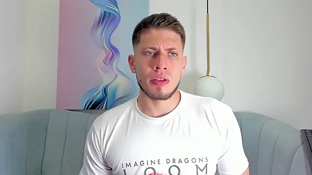 Snapshot of SebastianMaximoff chatting on 10.18.25 SebastianMaximoff online show from 10.18.25