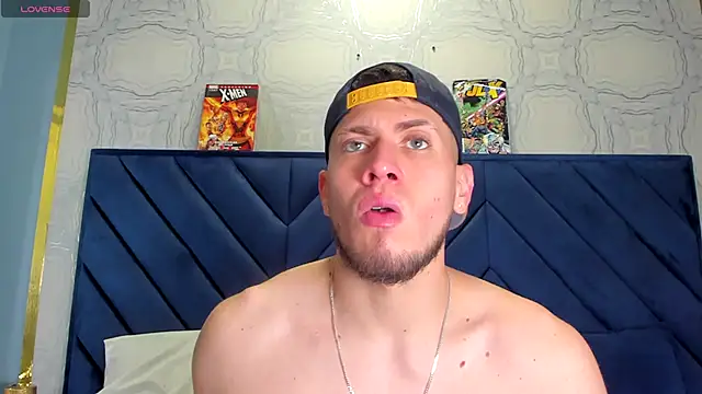 Snapshot of SebastianMaximoff chatting on 11.19.25 SebastianMaximoff online show from 11.19.25