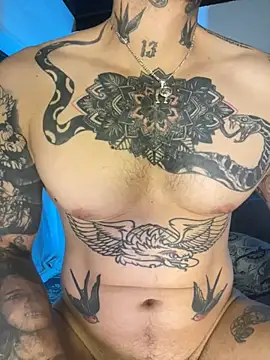 Snapshot of CamiloGray_ chatting on 02.05.25 CamiloGray online show from 02.05.25