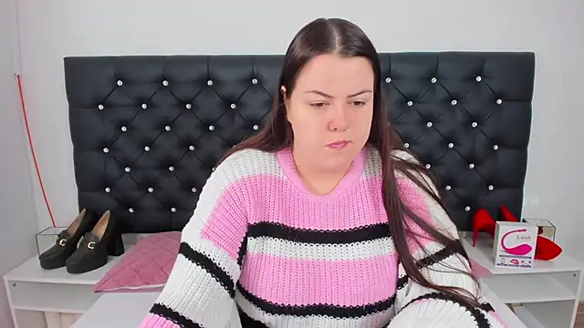 Snapshot of EvaLick chatting on 01.09.25 EvaLick online show from 01.09.25