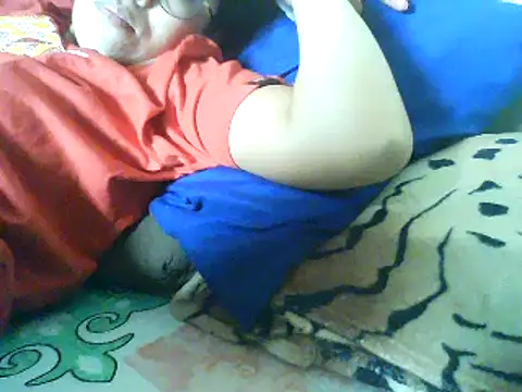 Snapshot of hairypussyyummy chatting on 02.18.25 hairypussyyummy online show from 02.18.25