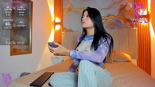 Snapshot of adda_mancini chatting on 10.24.25 adda mancini online show from 10.24.25