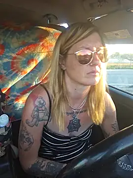 SheIsSomething online show from 01.17.26