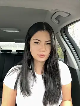 clairewntr online show from 12.10.24