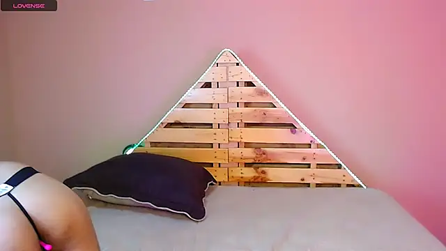 Snapshot of sexxgods chatting on 02.18.25 sexxgods online show from 02.18.25