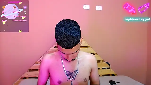 Snapshot of sexxgods chatting on 03.10.25 sexxgods online show from 03.10.25