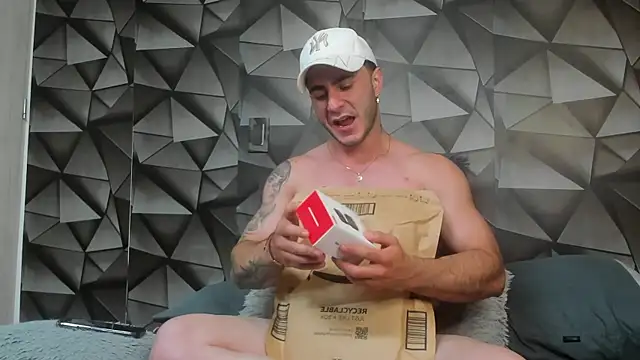 Latino stud4u online show from 03.20.26