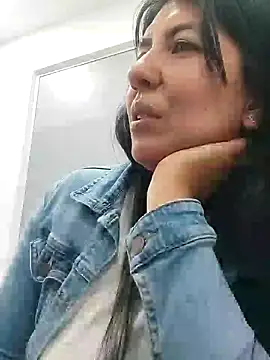 aisha latina online show from 12.09.24