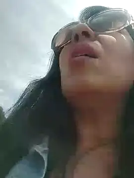 aisha latina online show from 12.13.24