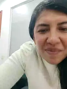 aisha latina online show from 01.24.25