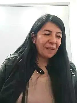 aisha latina online show from 01.27.25