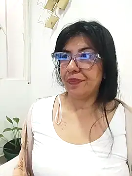 aisha latina online show from 01.16.26