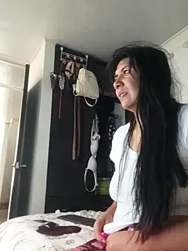 Snapshot of aisha_latina chatting on 05.18.26 aisha latina online show from 05.18.26