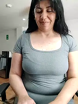 aisha latina online show from 06.22.26