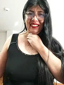 aisha latina online show from 07.09.26