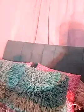 karlablue  online show from 12.28.24