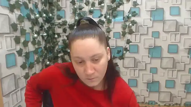 Snapshot of JosieJun_ chatting on 02.05.25 JosieJun online show from 02.05.25