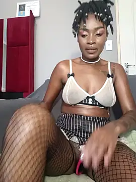 Snapshot of HoneyDropsX chatting on 11.21.25 HoneyDropsX online show from 11.21.25