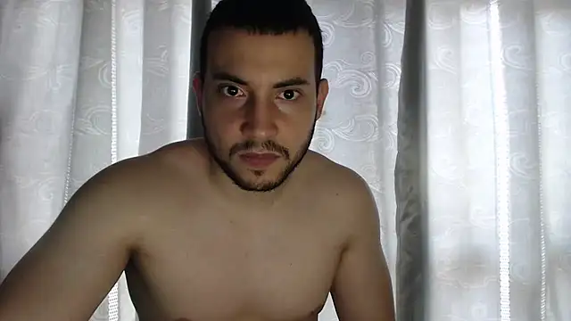 Snapshot of Armando_2002 chatting on 03.25.26 Armando 2002 online show from 03.25.26