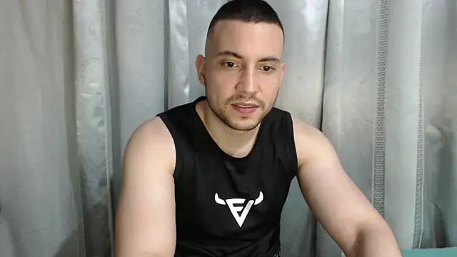 Snapshot of Armando_2002 chatting on 05.19.26 Armando 2002 online show from 05.19.26