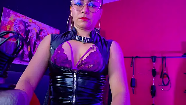 MistressSlut1 online show from 09.27.25