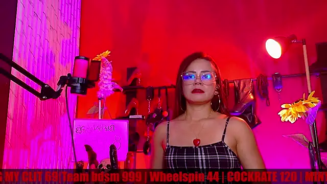 MistressSlut1 online show from 04.16.26