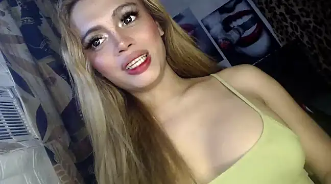 Snapshot of barbie_ivana chatting on 02.15.25 barbie ivana online show from 02.15.25