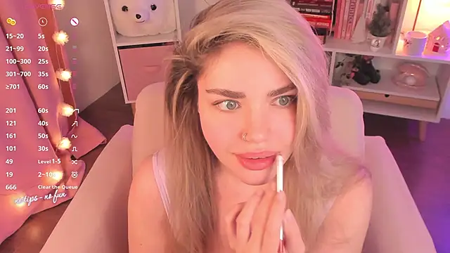 pussy-kattt online show from 01.08.25