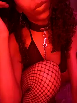 Snapshot of KatyNasty chatting on 09.16.25 KatyNasty online show from 09.16.25