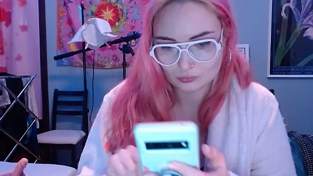 JenniferGwen online show from 02.06.25