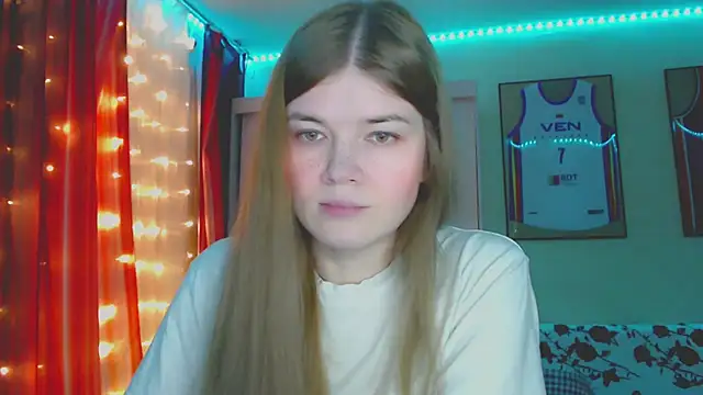 Snapshot of Klementa chatting on 11.10.25 Klementa online show from 11.10.25