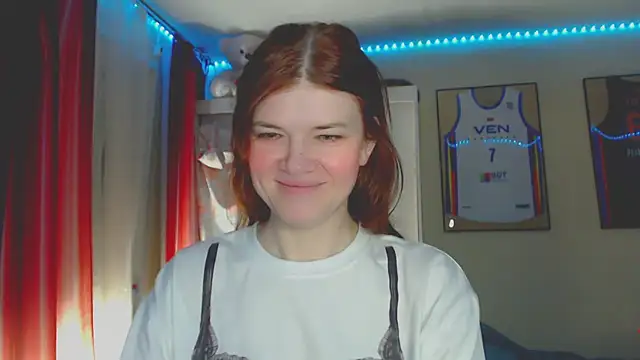 Snapshot of Klementa chatting on 07.06.26 Klementa online show from 07.06.26