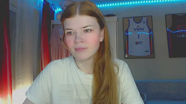 Snapshot of Klementa chatting on 07.13.26 Klementa online show from 07.13.26