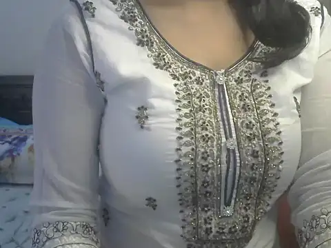 Snapshot of SiaraSiyA chatting on 02.02.25 SiaraSiyA online show from 02.02.25