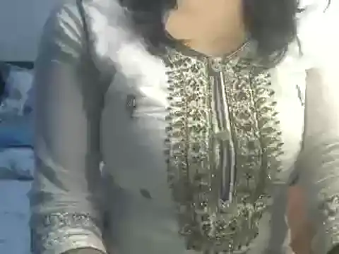 Snapshot of SiaraSiyA chatting on 02.23.25 SiaraSiyA online show from 02.23.25