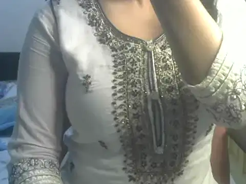 Snapshot of SiaraSiyA chatting on 02.26.25 SiaraSiyA online show from 02.26.25