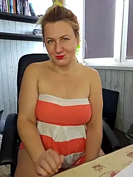 Marushka online show from 10.19.25