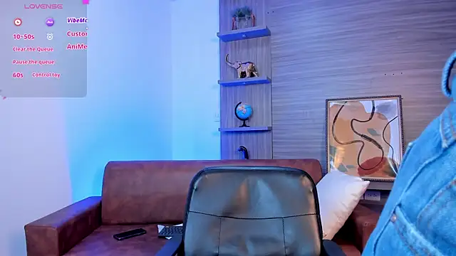 miataylorr1 online show from 02.28.25