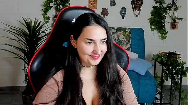 Snapshot of CeceliaJohnson chatting on 01.17.25 CeceliaJohnson online show from 01.17.25