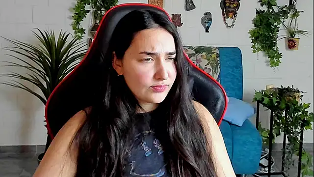 Snapshot of CeceliaJohnson chatting on 01.24.25 CeceliaJohnson online show from 01.24.25